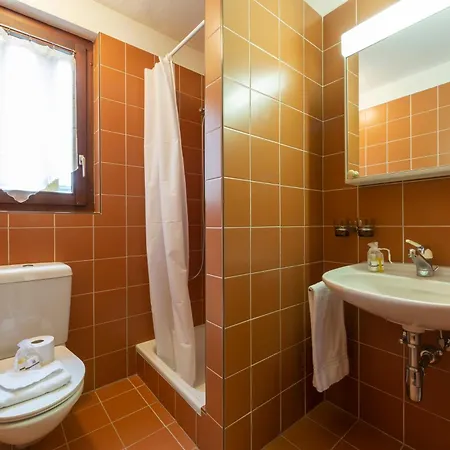 Casa Chiara Muralto With Balcony & Wi‑Fi - Happy Rentals Apartment *