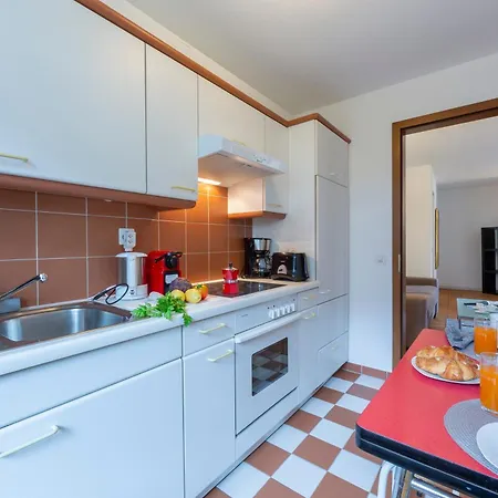 Casa Chiara Muralto With Balcony & Wi‑Fi - Happy Rentals Locarno