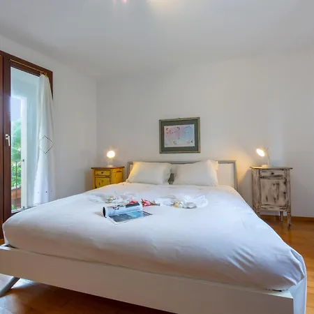 Casa Chiara Muralto With Balcony & Wi‑Fi - Happy Rentals Apartment Locarno
